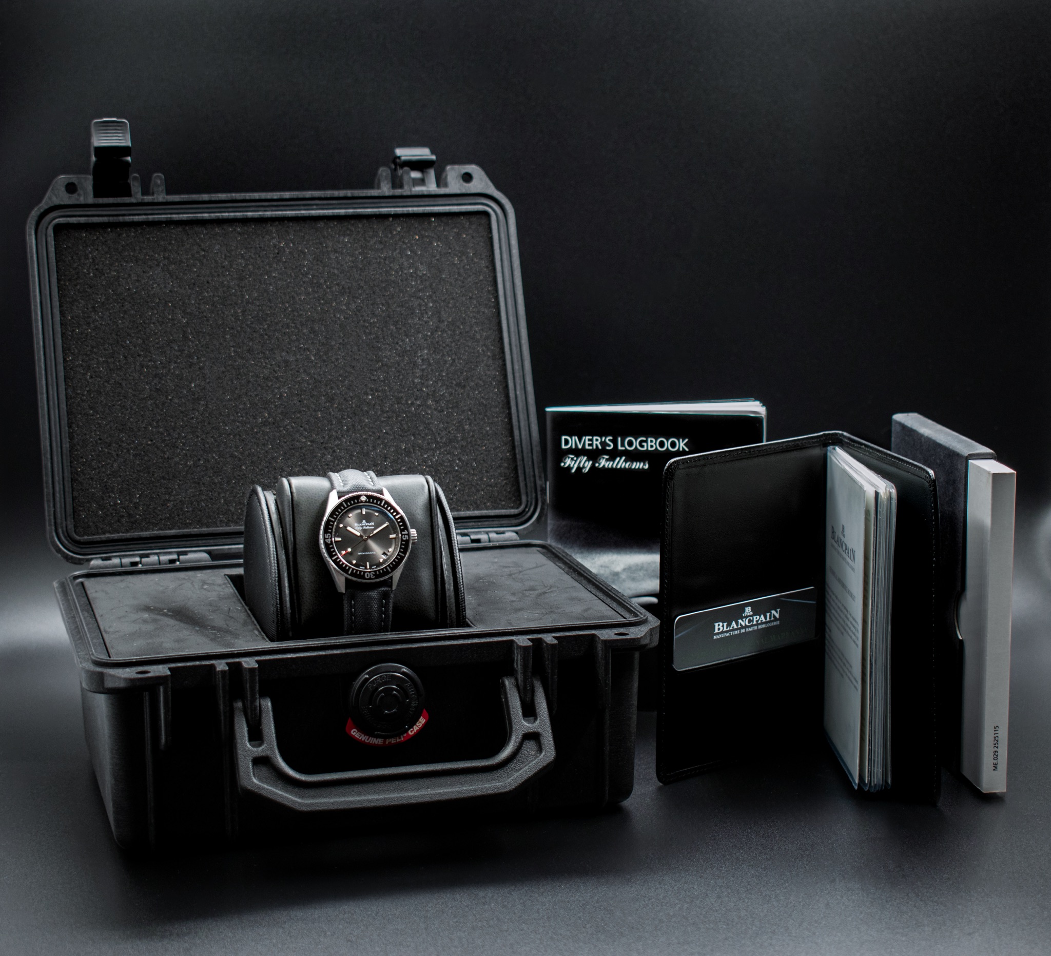 2021 Blancpain Fifty Fathoms Bathyscaphe 5100B-1110-B52A full set with watch, presentation case, card, booklets, and papers